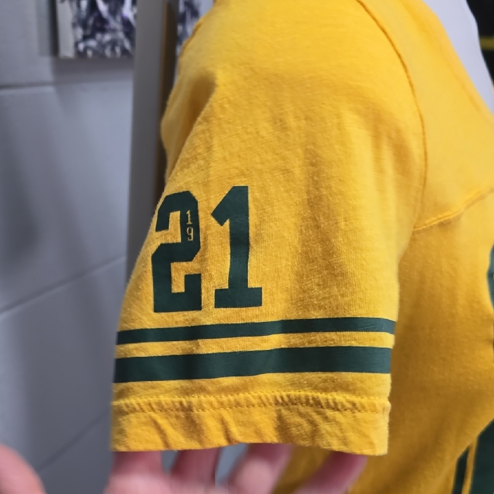 PINK Victoria's Secret Greenbay Packer Graphic Tee - Picture 8 of 16